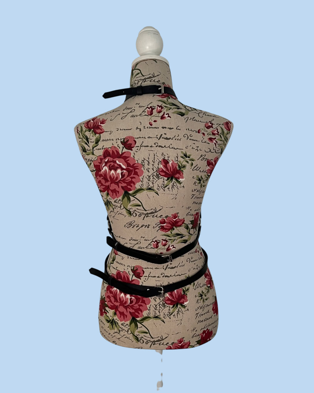 Arnes body para dama en cuero, regulable Bondage BDSM