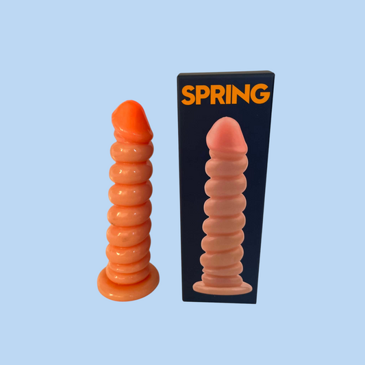 SPRING Dildo consolador realistico 18x3.8 cms Apto arnes y ventosa