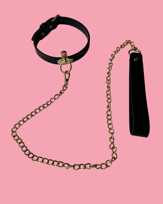 BDSM Collar con correa en cuero y cadena dorada NEGRO