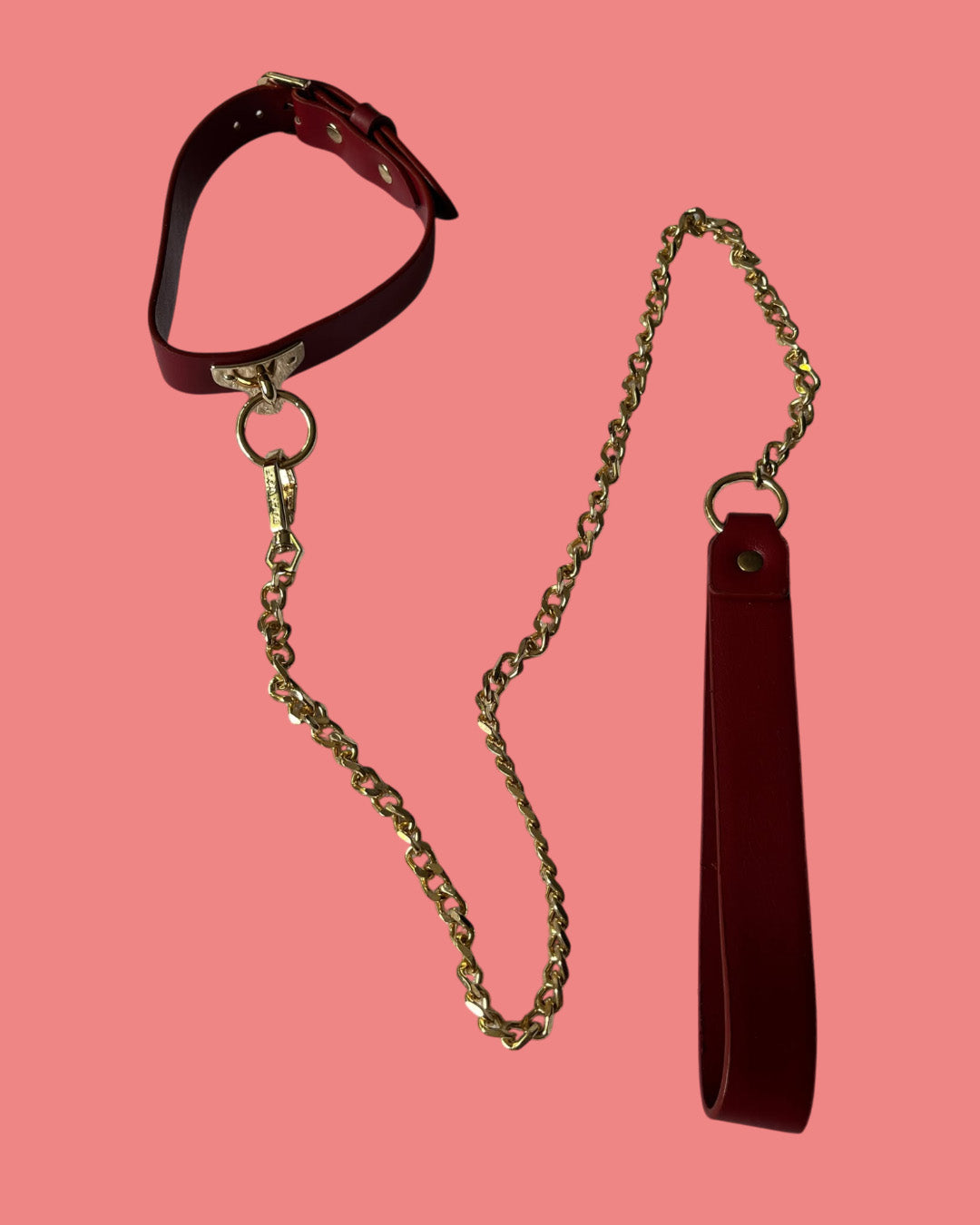 BDSM Collar con correa en cuero y cadena dorada ROJO