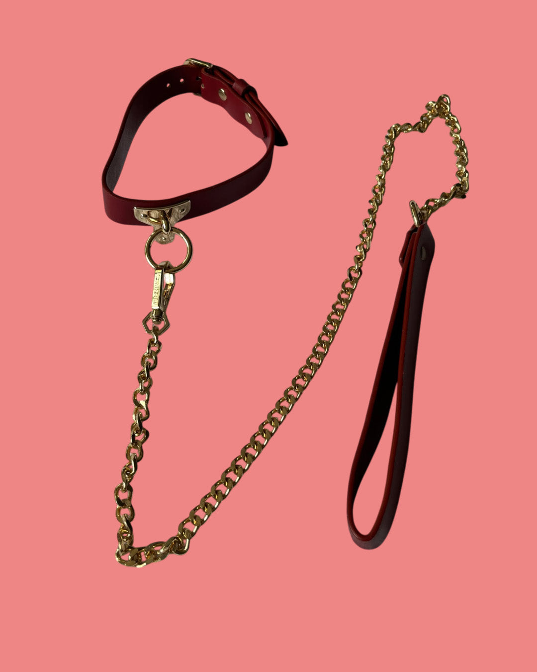 BDSM Collar con correa en cuero y cadena dorada ROJO