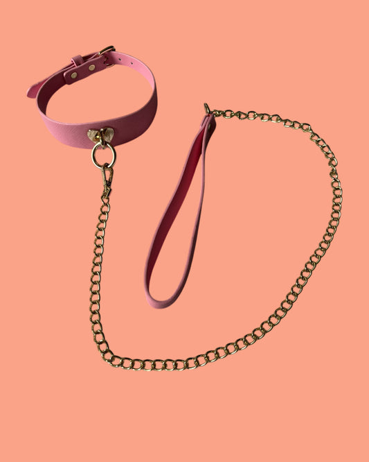 BDSM Collar con correa en cuero y cadena dorada ROSA